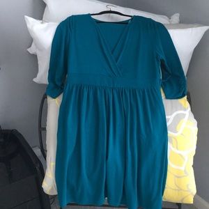 Torrid, size 1, turquoise v neck dress.